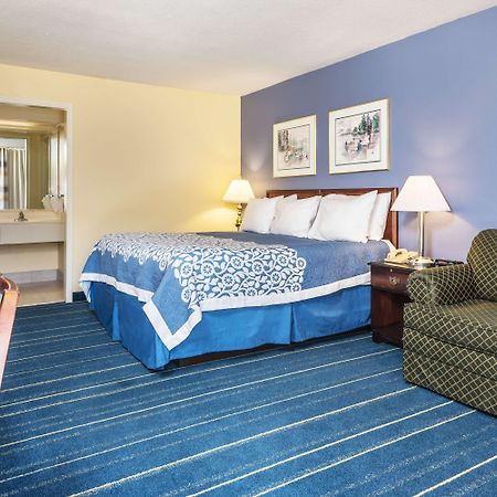 Days Inn By Wyndham South Hill Kültér fotó