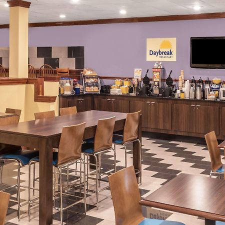 Days Inn By Wyndham South Hill Kültér fotó